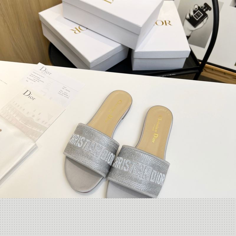 ch**an D*or slippers